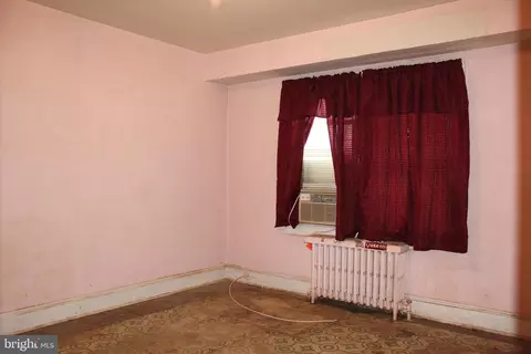Bedroom - 229 Doris Ave, Baltimore, MD 21225 photo 2 of 3
