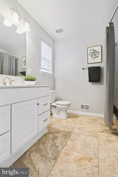 Bath - 617 W Cedar Hill Rd, Brooklyn, MD 21225 photo 2 of 5
