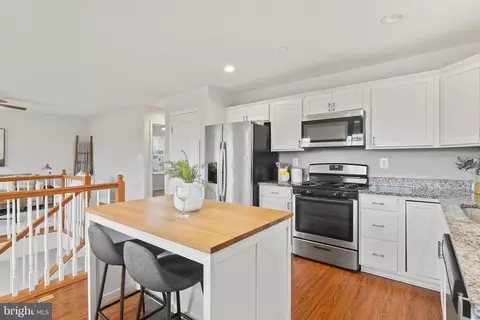 Kitchen - 617 W Cedar Hill Rd, Brooklyn, MD 21225 photo 4 of 4