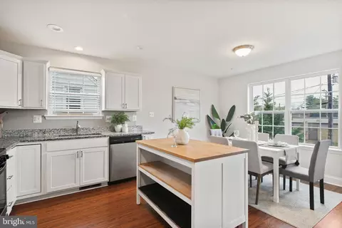 Kitchen - 617 W Cedar Hill Rd, Brooklyn, MD 21225 photo 3 of 4