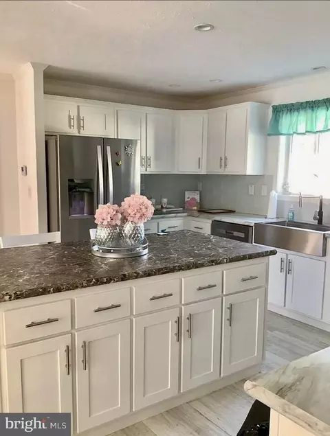 91 Berts Dr, Lothian, MD 20711 photo 5