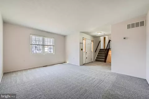 7887 Brighton Ct, Pasadena, MD 21122 photo 5