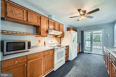 7887 Brighton Ct, Pasadena, MD 21122 photo 13