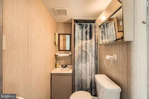 7887 Brighton Ct, Pasadena, MD 21122 photo 26