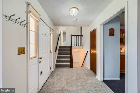 7887 Brighton Ct, Pasadena, MD 21122 photo 3