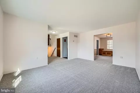 7887 Brighton Ct, Pasadena, MD 21122 photo 6