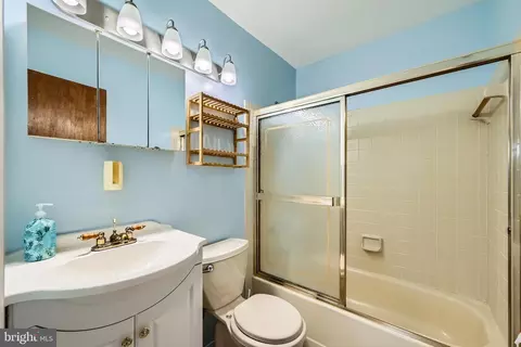 7887 Brighton Ct, Pasadena, MD 21122 photo 21