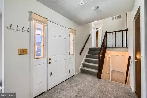 7887 Brighton Ct, Pasadena, MD 21122 photo 4