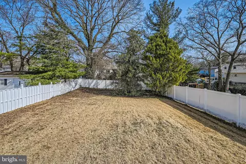 7887 Brighton Ct, Pasadena, MD 21122 photo 36
