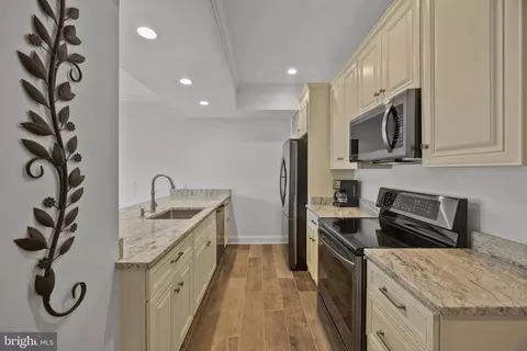 Kitchen - 963 Phillips Dr, Arnold, MD 21012 photo 4 of 4