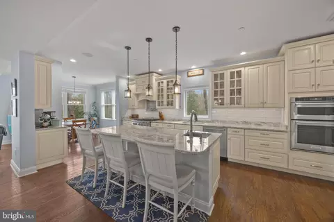 Kitchen - 963 Phillips Dr, Arnold, MD 21012 photo 2 of 4