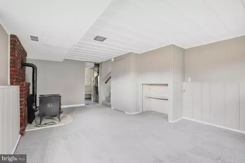 127 Sandy Beach Dr, Pasadena, MD 21122 photo 18