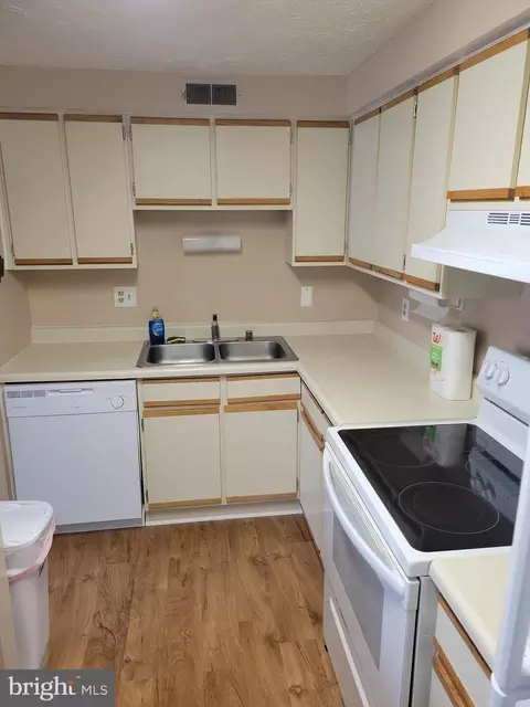 3503 E Kingsley Ct #E, Pasadena, MD 21122 photo 6