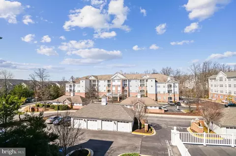 2605 Chapel Lake Dr #301, Gambrills, MD 21054