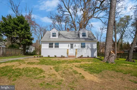 388 4th Ave N, Glen Burnie, MD 21061