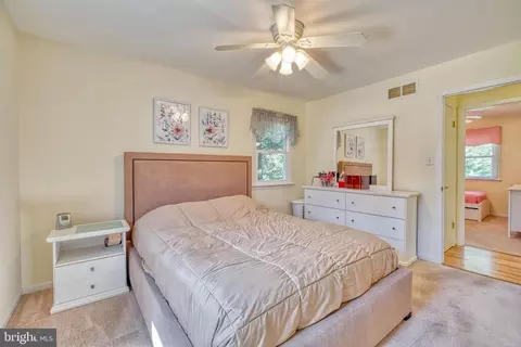 Bedroom - 1613 Colony Rd, Pasadena, MD 21122 photo 4 of 6