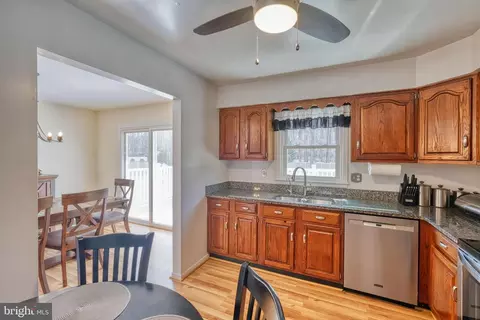 Kitchen - 1613 Colony Rd, Pasadena, MD 21122 photo 3 of 3