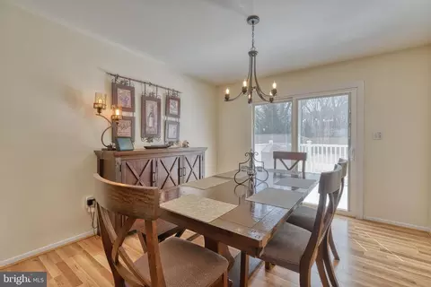 Dining - 1613 Colony Rd, Pasadena, MD 21122 photo 2 of 4