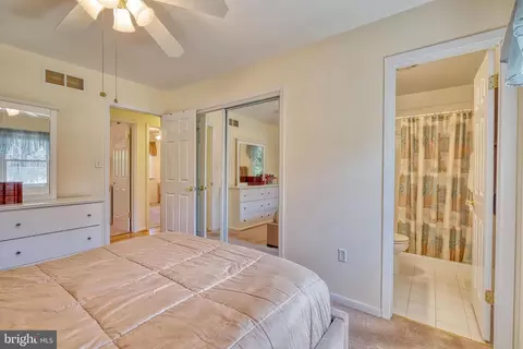 Bedroom - 1613 Colony Rd, Pasadena, MD 21122 photo 5 of 6