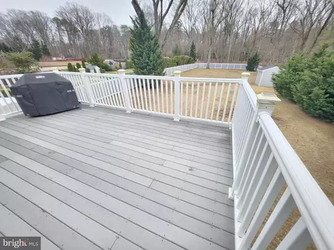 Exterior - 1613 Colony Rd, Pasadena, MD 21122 photo 3 of 4