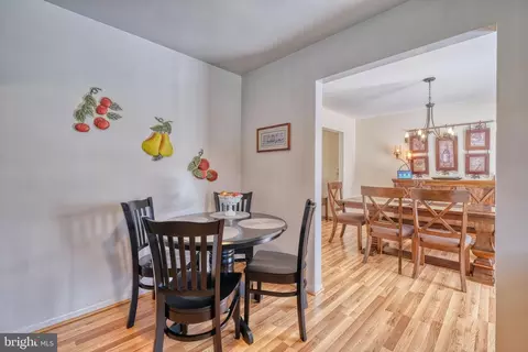 Dining - 1613 Colony Rd, Pasadena, MD 21122 photo 1 of 4