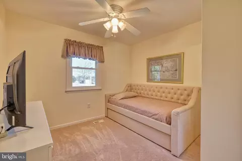 Bedroom - 1613 Colony Rd, Pasadena, MD 21122 photo 1 of 6