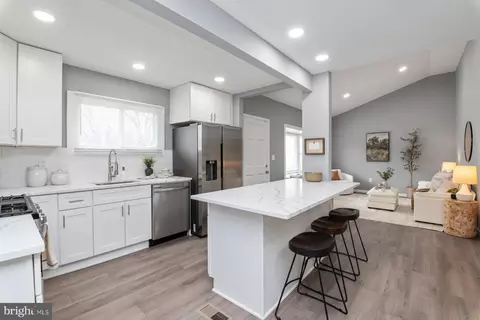 1 Clearspring Ct, Glen Burnie, MD 21061
