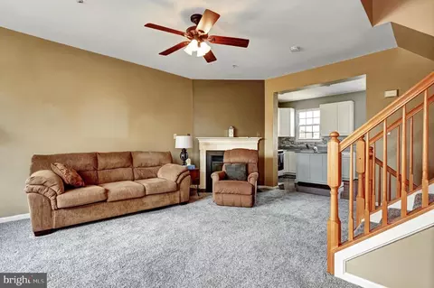 7542 E Plateau Dr, Hanover, MD 21076 photo 4