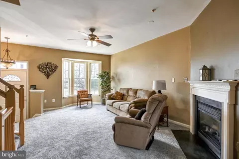 7542 E Plateau Dr, Hanover, MD 21076 photo 5