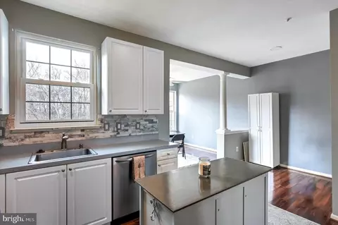 7542 E Plateau Dr, Hanover, MD 21076 photo 9