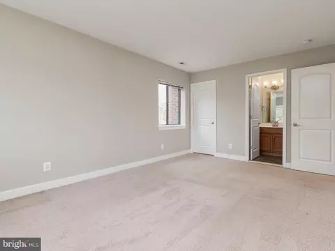 Bedroom - 1227 E Gemini Dr #1227-E, Annapolis, MD 21403 photo 2 of 5