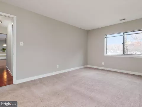 Bedroom - 1227 E Gemini Dr #1227-E, Annapolis, MD 21403 photo 3 of 5