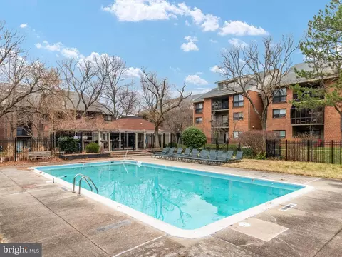 Exterior - 1227 E Gemini Dr #1227-E, Annapolis, MD 21403 photo 5 of 7