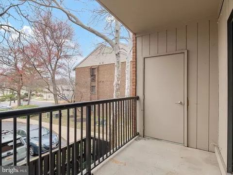 Exterior - 1227 E Gemini Dr #1227-E, Annapolis, MD 21403 photo 1 of 7