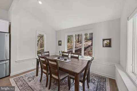 Dining - 378 Forest Beach Rd, Annapolis, MD 21409 photo 3 of 3