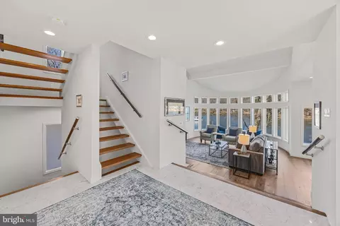 Entry Way - 378 Forest Beach Rd, Annapolis, MD 21409 photo 1 of 2