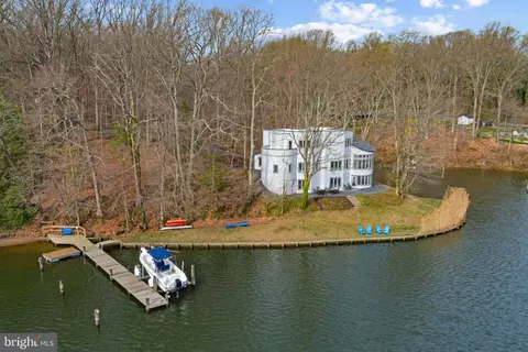 378 Forest Beach Rd, Annapolis, MD 21409