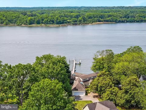 View/Area - 1601 Cliff Dr, Edgewater, MD 21037 photo 2 of 22