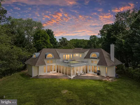 Exterior - 1601 Cliff Dr, Edgewater, MD 21037 photo 9 of 10