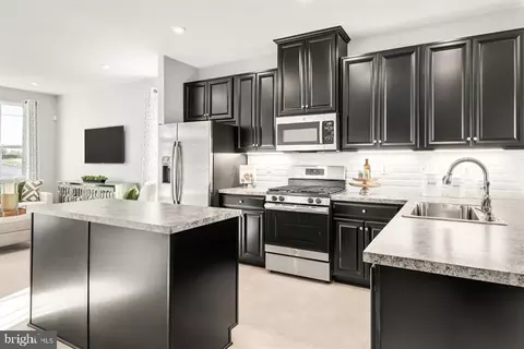 114 Spring Gate Ln #CLARENDON A-EOG, Pasadena, MD 21122 photo 5
