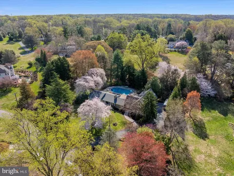 View/Area - 241 Rugby Rd, Arnold, MD 21012 photo 3 of 10