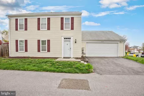 2454 Yarmouth Ln, Crofton, MD 21114