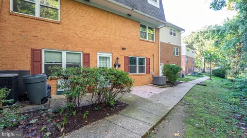 Exterior - 9 C Heritage Ct, Annapolis, MD 21401 photo 2 of 2