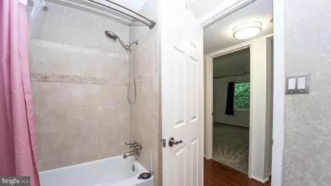 Entry Way - 9 C Heritage Ct, Annapolis, MD 21401 photo 3 of 3