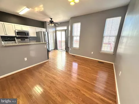 Living - 3908 Apple Orchard Dr, Pasadena, MD 21122 photo 5 of 7