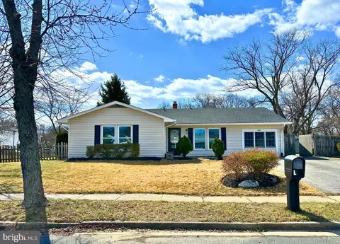 1855 Montreal Rd, Severn, MD 21144