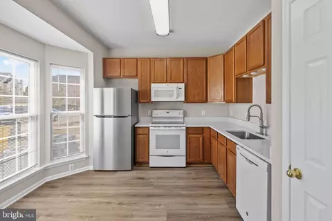 Kitchen - 1926 Hackberry Ct, Odenton, MD 21113 photo 2 of 4