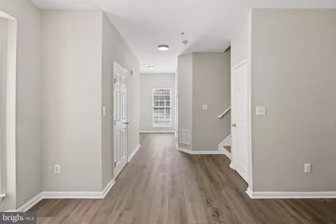 Entry Way - 1926 Hackberry Ct, Odenton, MD 21113 photo 4 of 7