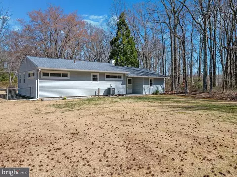 Exterior - 6432 Shady Side Rd W, Shady Side, MD 20764 photo 5 of 7