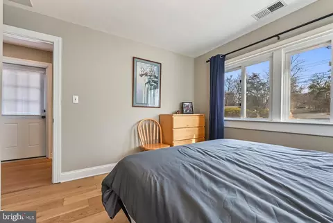 Bedroom - 3528 S River Ter, Edgewater, MD 21037 photo 4 of 5